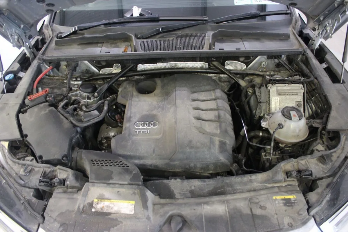 Audi Q5 2.0TDI 190 S-Tronic quattro SE - TENDER 15 - Image 3