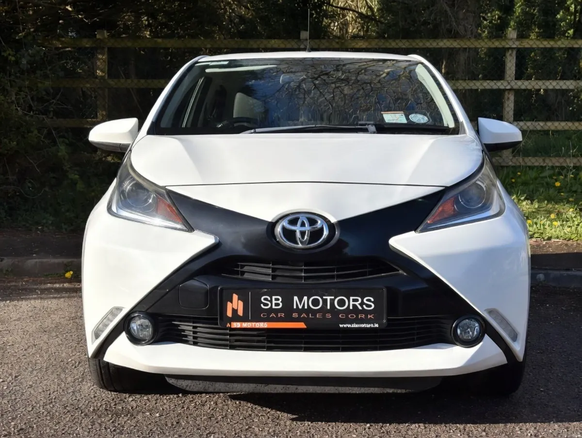 2016 TOYOTA AYGO 1.0 X-PLAY 55K 1 OWNER CAR! - Image 2