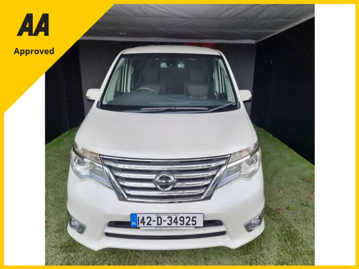 2014 Nissan Serena Full option Automatic - Image 1