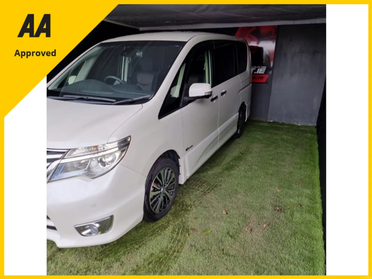 2014 Nissan Serena Full option Automatic - Image 3