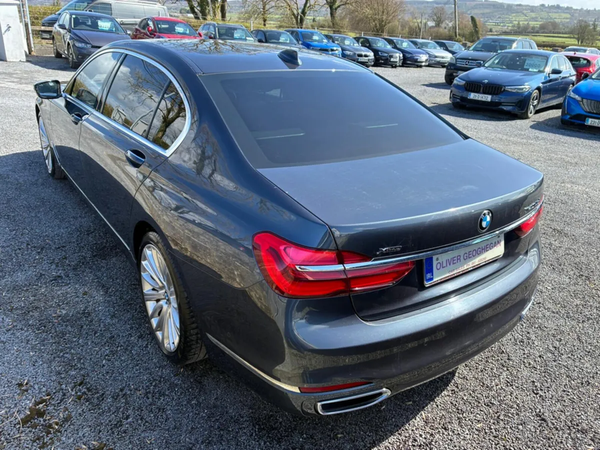 BMW 7-Series 740LD XDRIVE LWB AUTO (HUGE SPEC) - Image 3