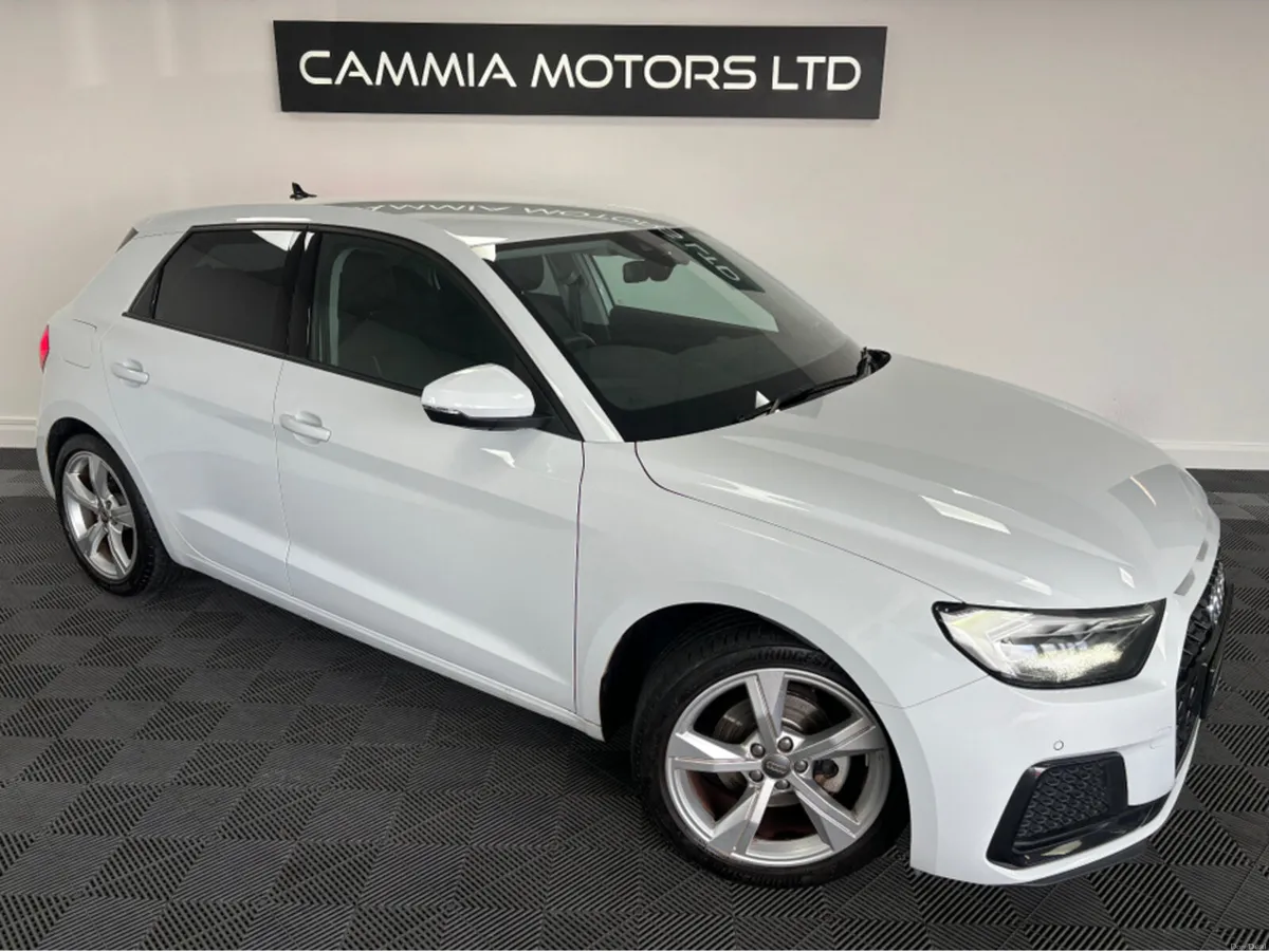 Audi A1 AUDI A1 1.0 PETROL AUTOMATIC*KEYLESS ENTRY - Image 1