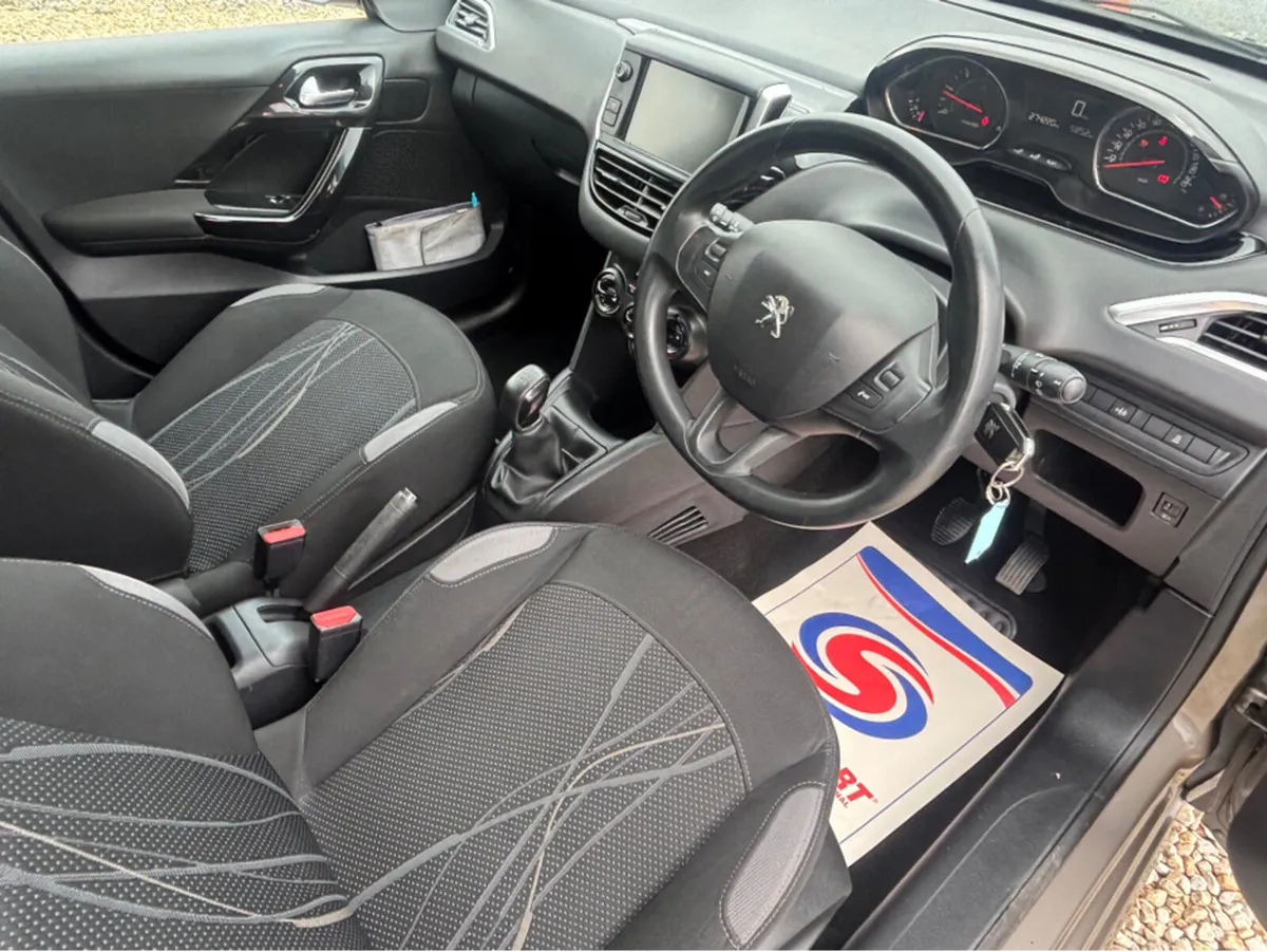Peugeot 208 ACTIVE 1.4 HDI 4DR - Image 4