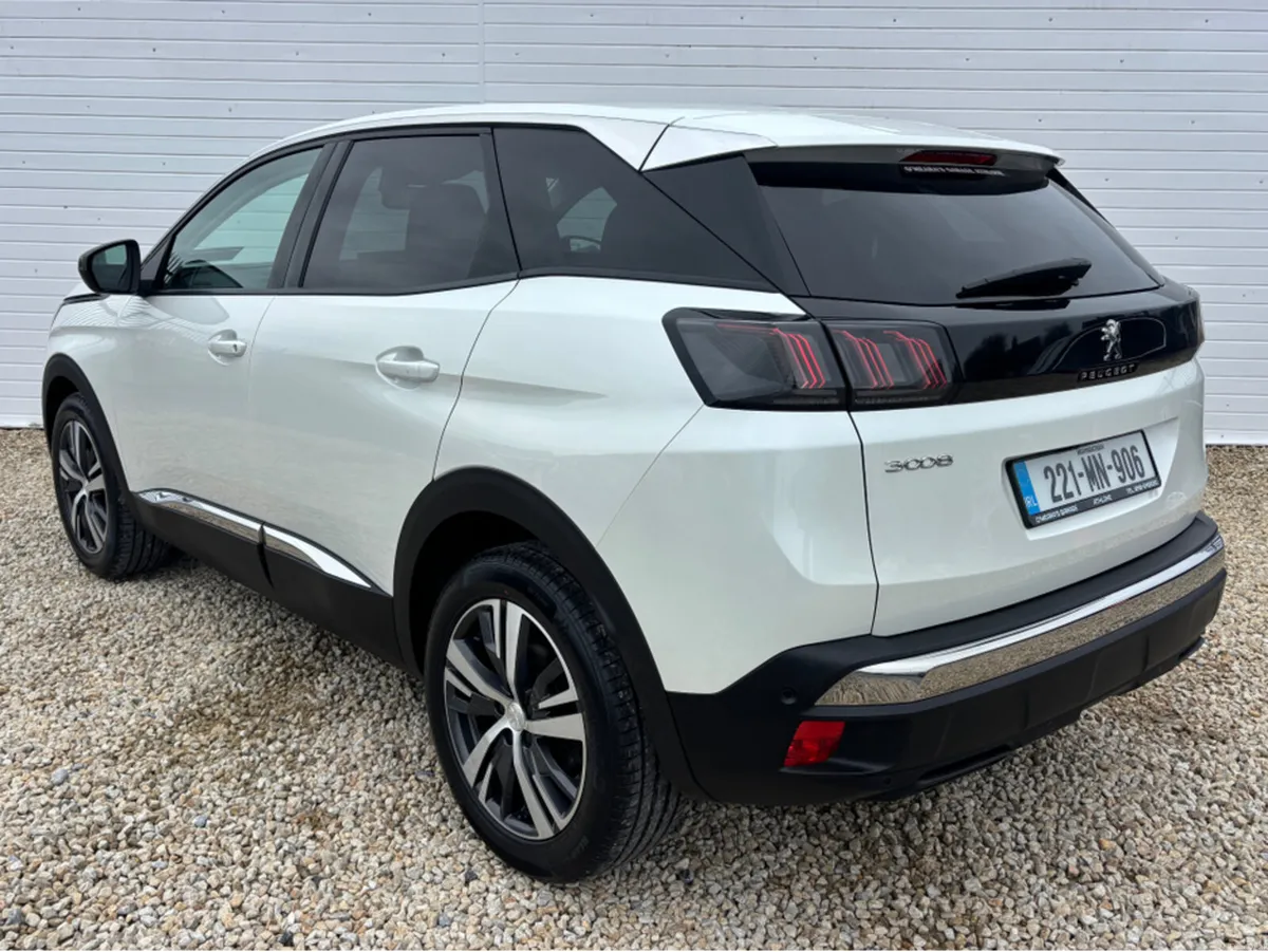 Peugeot 3008 1.5hdi AUTOMATIC ALLURE 130PS - Image 3