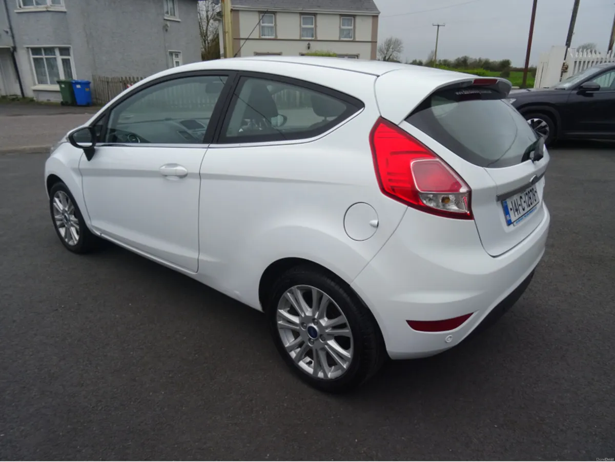 Ford Fiesta 1.0 ZETEC ECOBOOST 80PS 3DR - Image 5