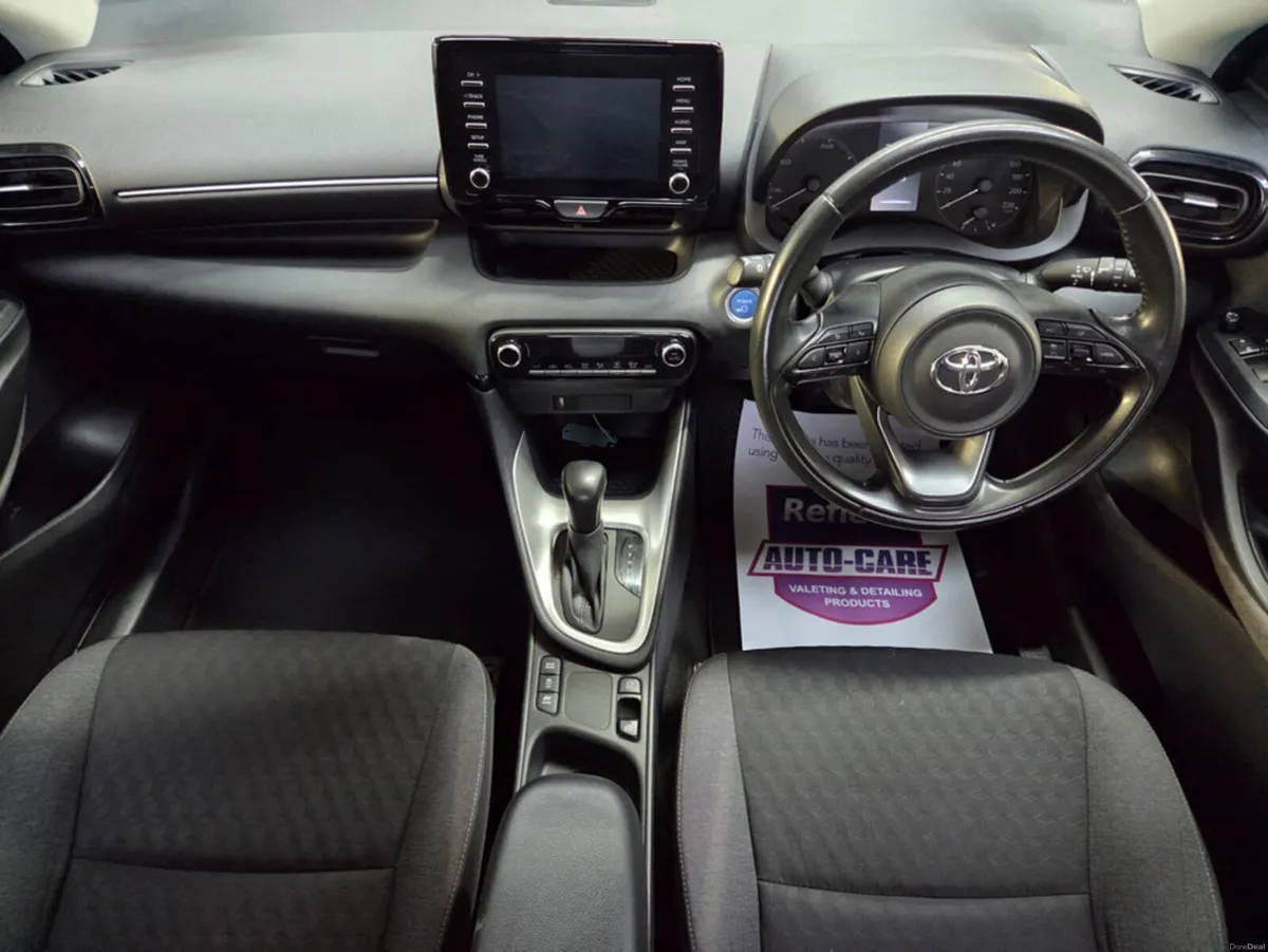 Toyota Yaris HYBRID LUNA AUTO 4DR - Image 2