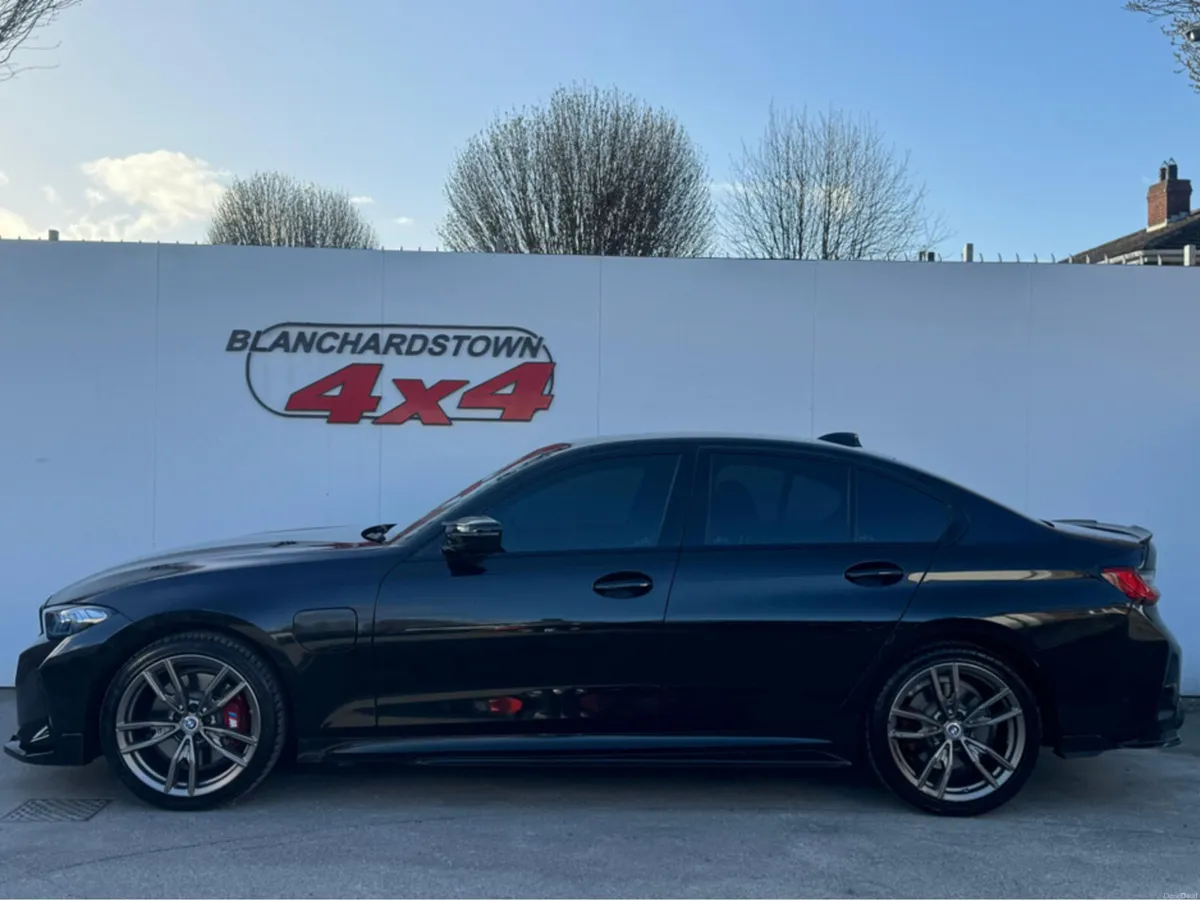 BMW 3-Series G20 330E M SPORT LCI PRO PACK - Image 3