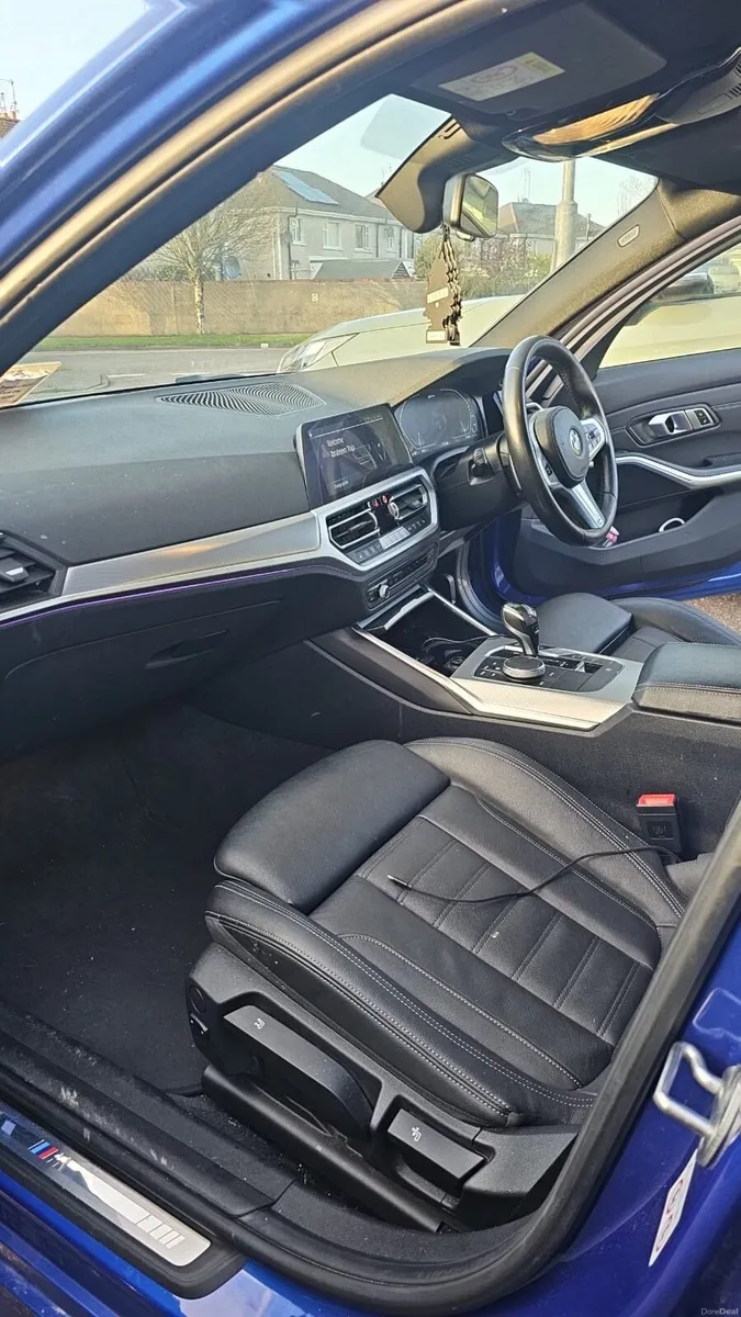 BMW 330 3 Series - Image 3