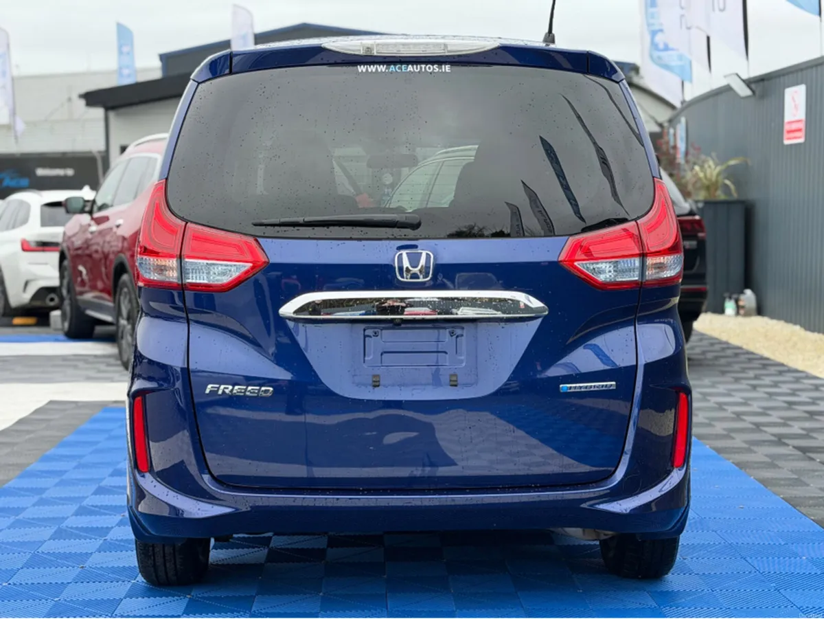 Honda Freed EX SPORT - 1.5 PETROL HYBRID - 6 SEATS - Image 2