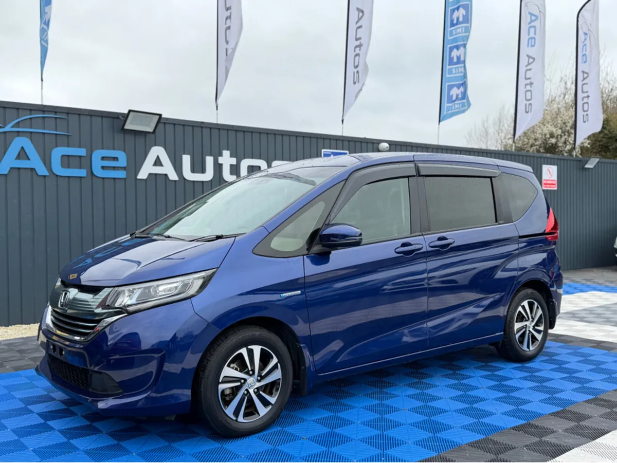Honda Freed EX SPORT - 1.5 PETROL HYBRID - 6 SEATS - Image 4