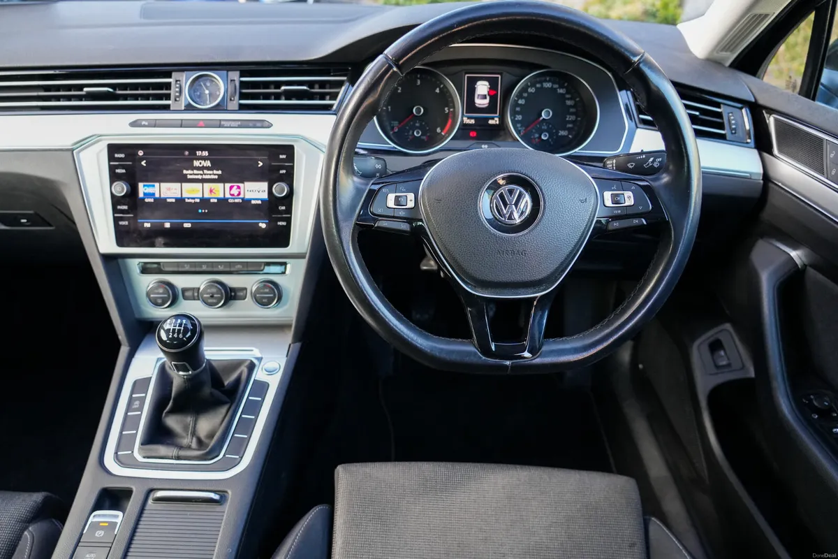 2019 Volkswagen Passat 2.0 Diesel Manual - Image 2
