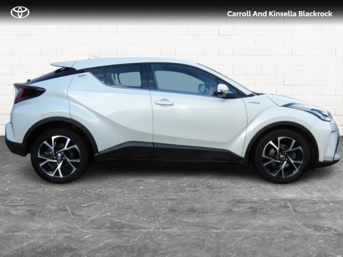Toyota C-HR Hybrid Sport - Image 3