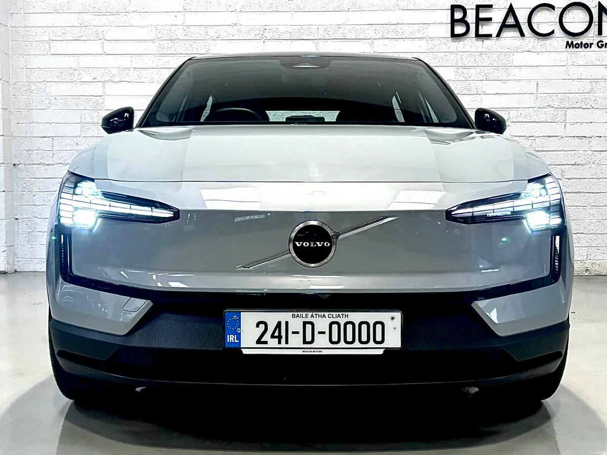 *2024*1 OWNER VOLVO EX30 PLUS 69KWH 200KW - Image 4
