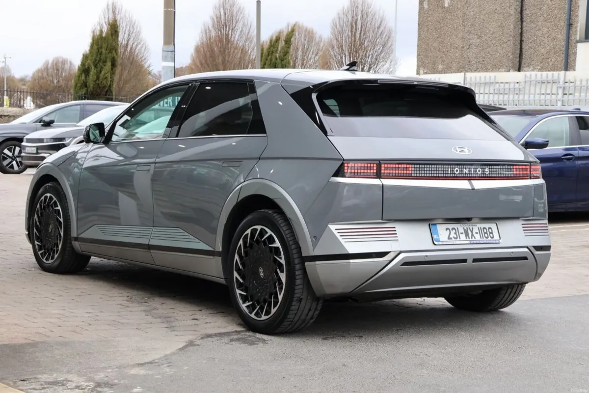 Hyundai IONIQ 5 77kW Platinum, CAR OF THE WEEK - Image 3