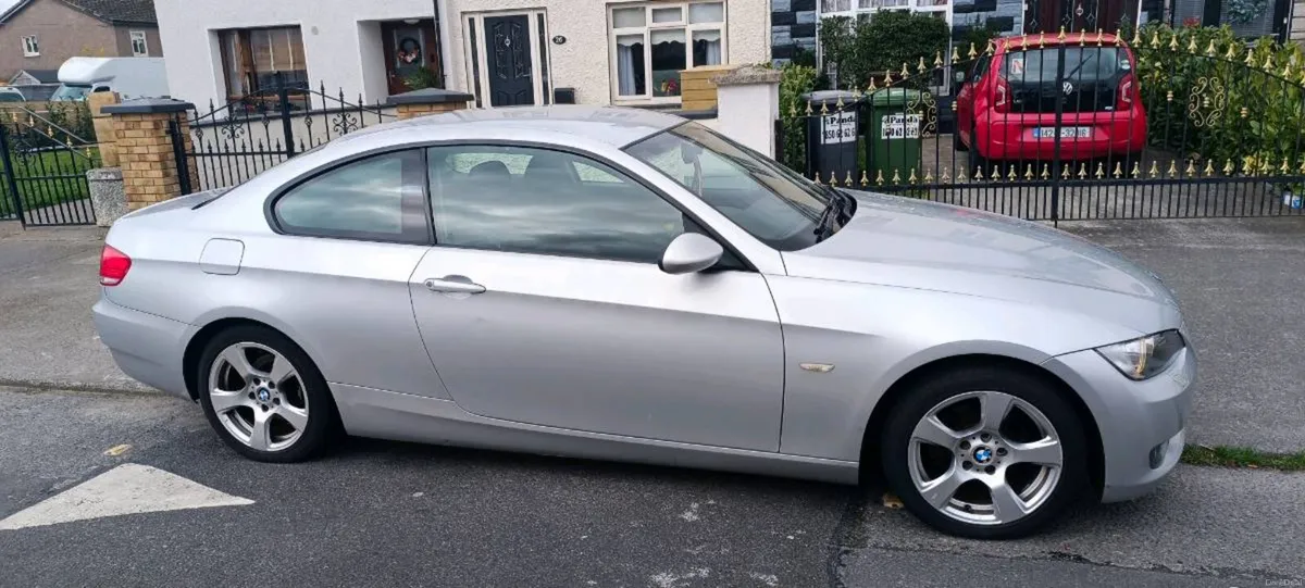 BMW 3 series 320i - Image 6