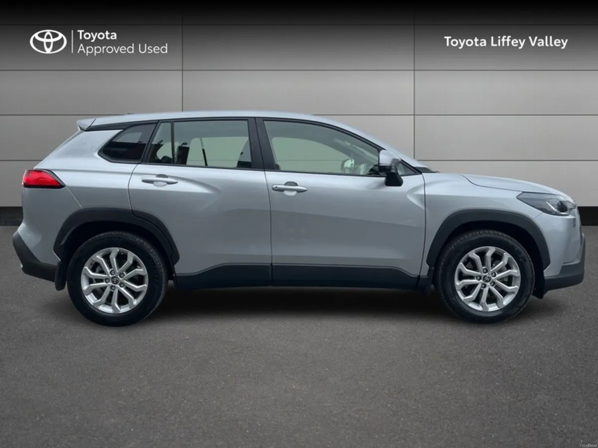 Toyota Corolla Cross COROLLA CROSS HYBRID LUNA - Image 3