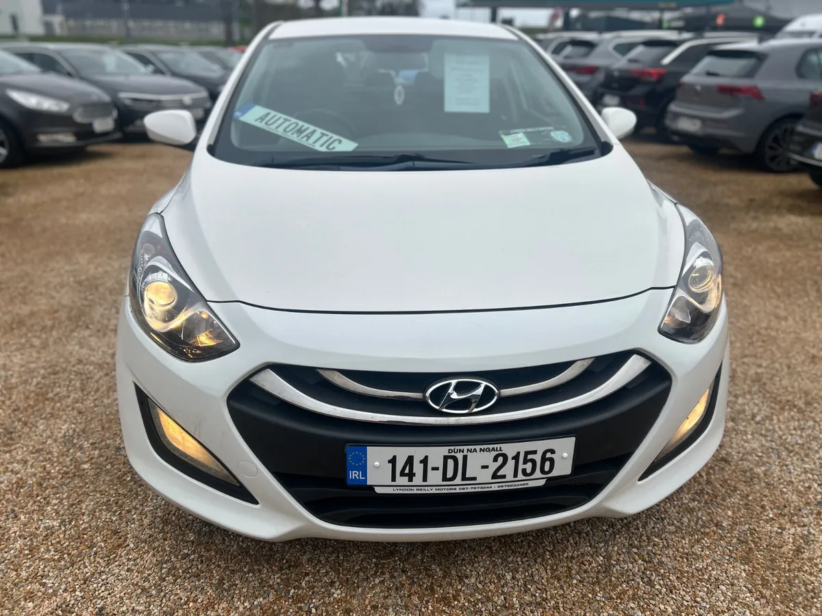 Hyundai i30 Auto - Image 2