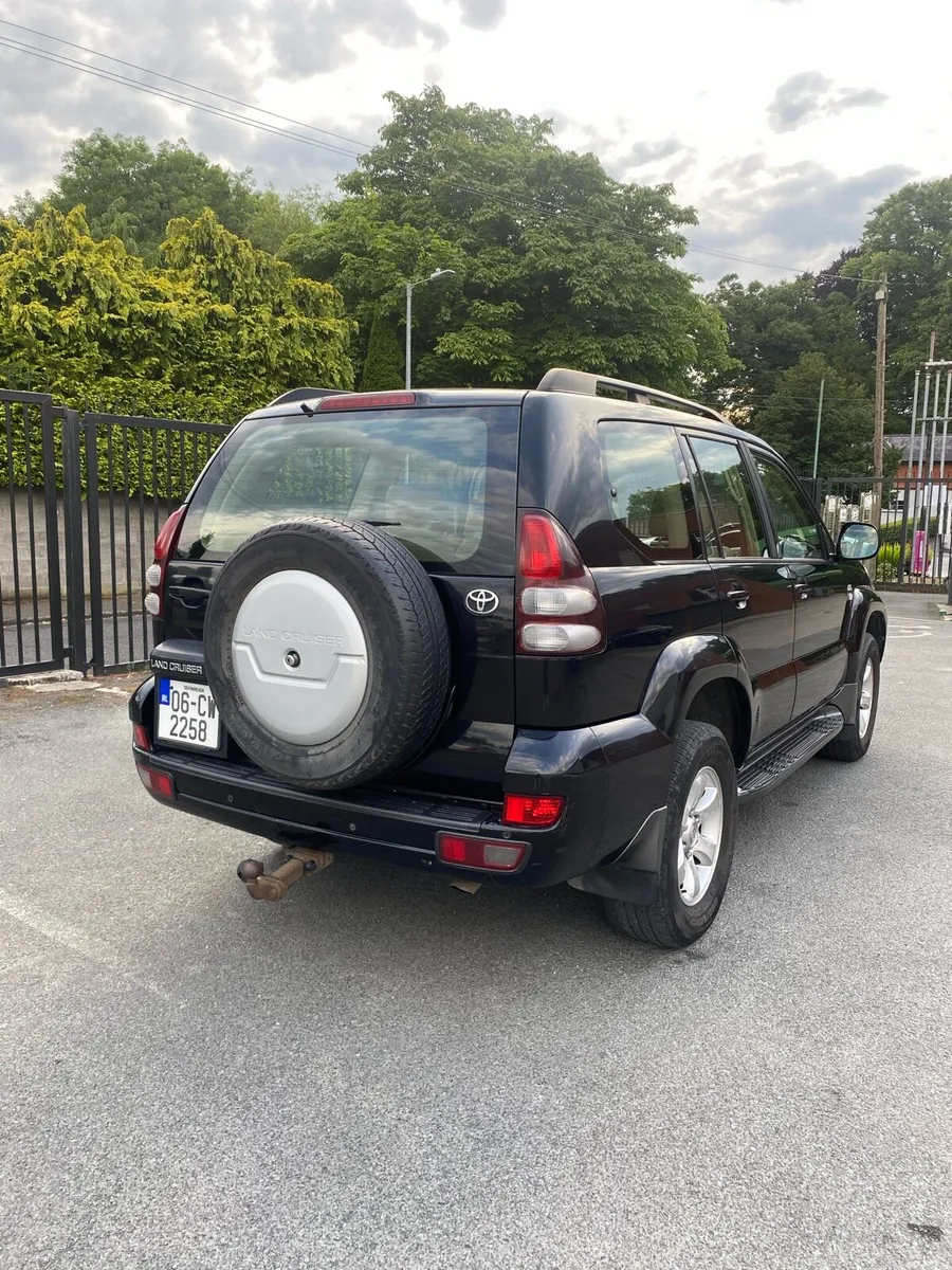 Toyota Land Cruiser - Image 6