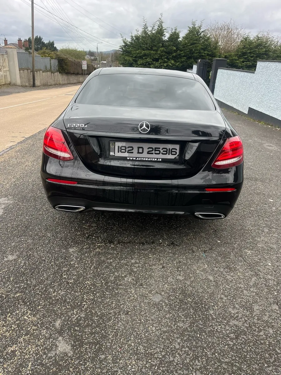 Mercedes Benz E220 AMG LINE 2018 - Image 4