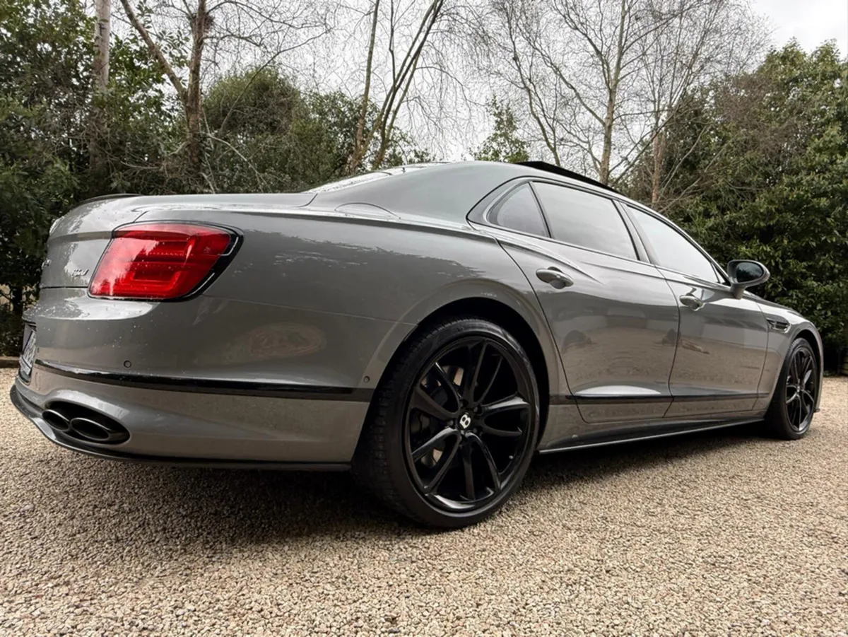 Bentley Flying Spur S 3.0 *Carbon Pack* - Image 4