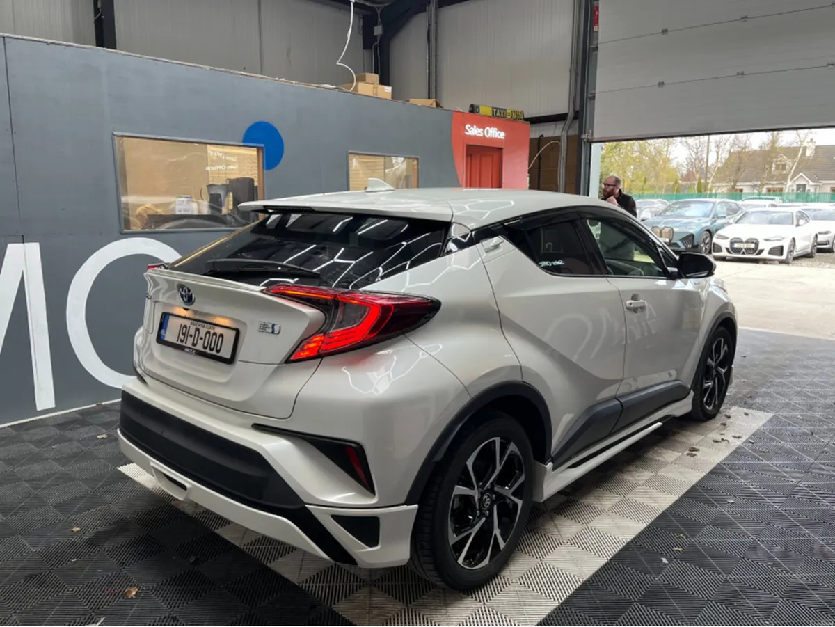 Toyota C-HR 2019 TOYOTA C-HR G 1.8 AUTOMATIC / CRU - Image 2