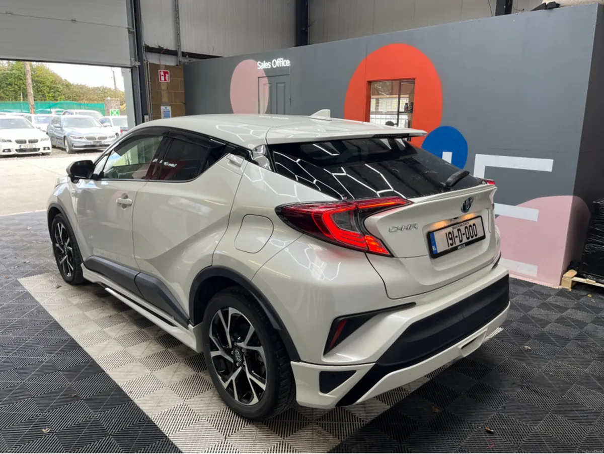 Toyota C-HR 2019 TOYOTA C-HR G 1.8 AUTOMATIC / CRU - Image 4