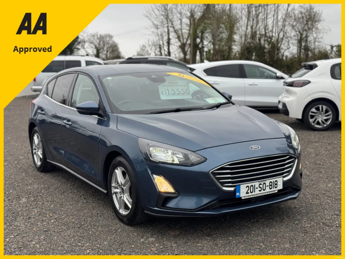 Ford Focus 1.0 ZETEC LOW MILEAGE 5DR T - Image 4