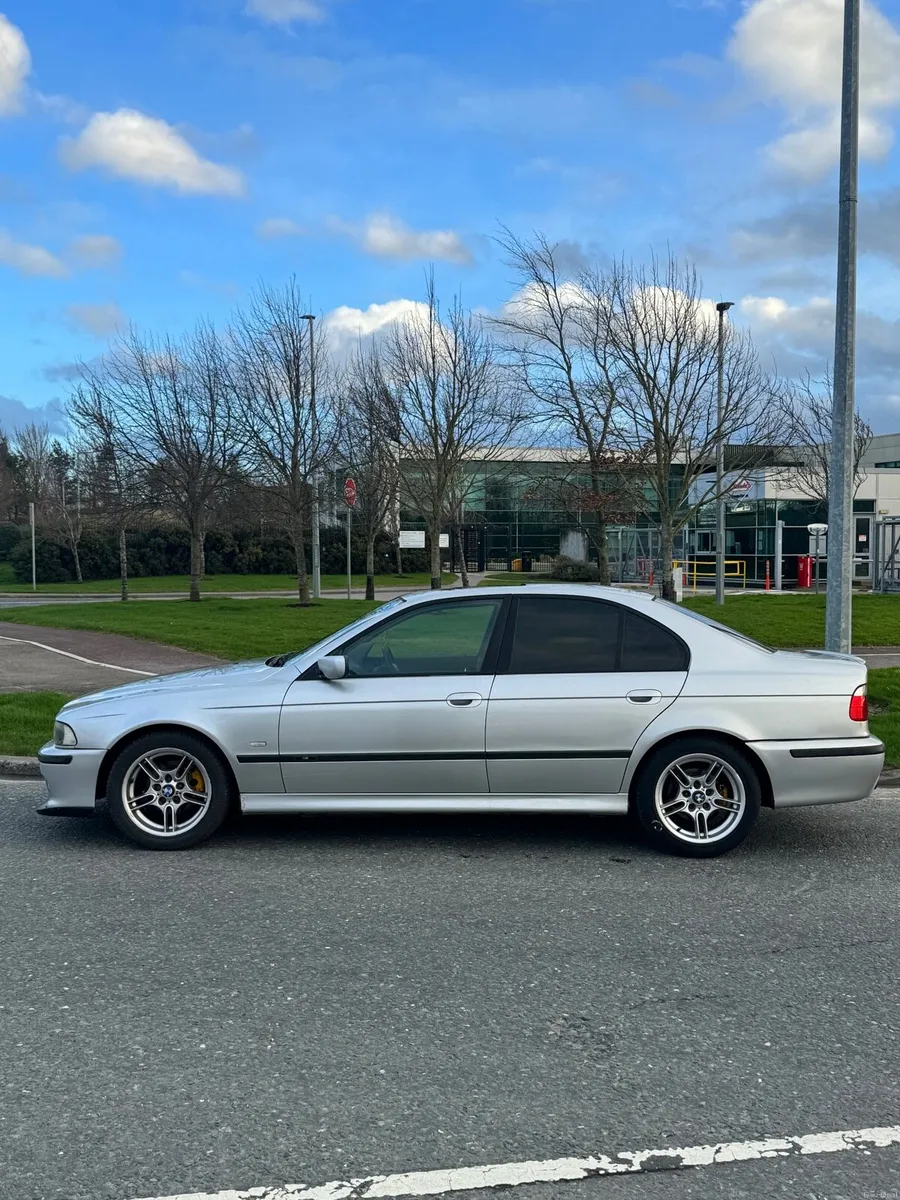 2001 BMW E39 520i m sport + 4.4 v8 engine - Image 2