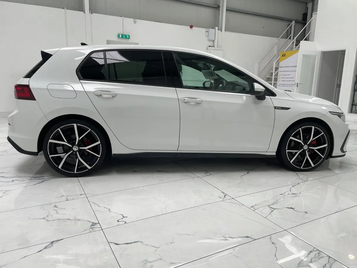 Volkswagen Golf GTD 2021 - Image 2