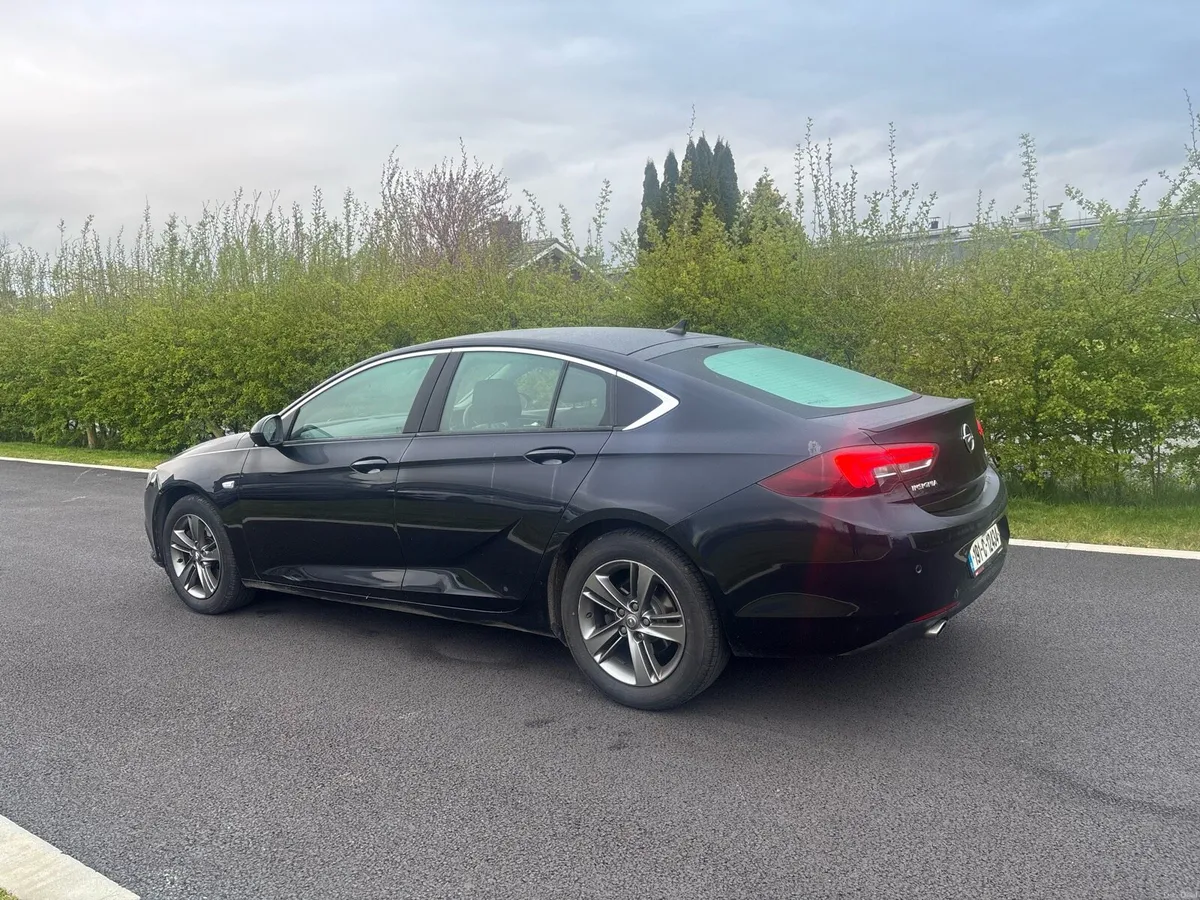 Opel Insignia SRI 2.0Tdi 2019 - Image 3