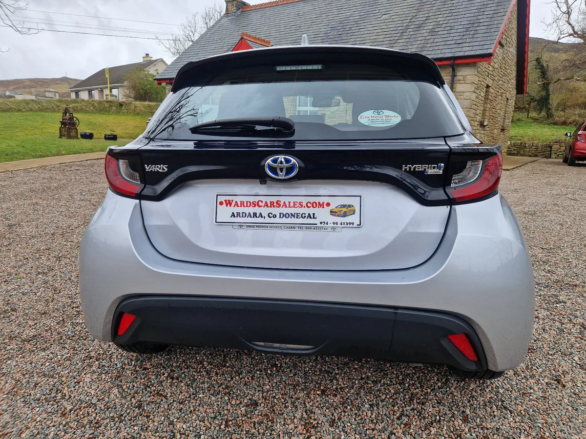 Toyota Yaris 2023 - Image 3