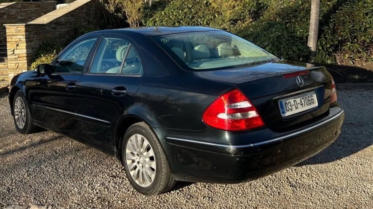 Mercedes E class - Image 2