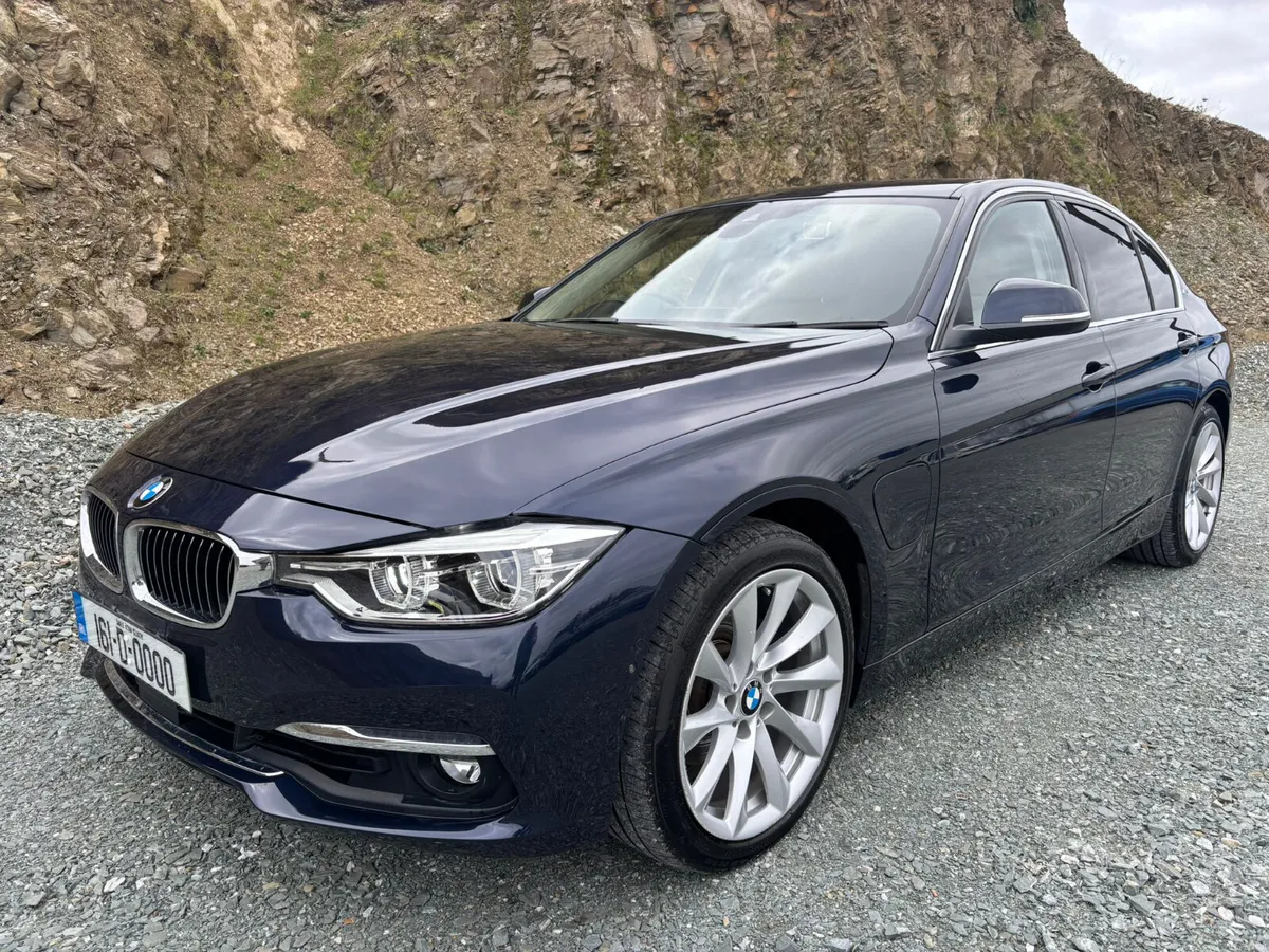 2016 BMW  330e - HUGE SPEC *LOW MILEAGE* - Image 6