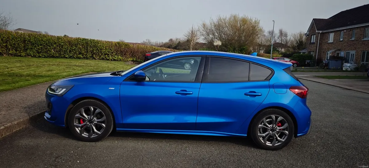 Ford Focus 2022 ST line Petrol manual - Image 4