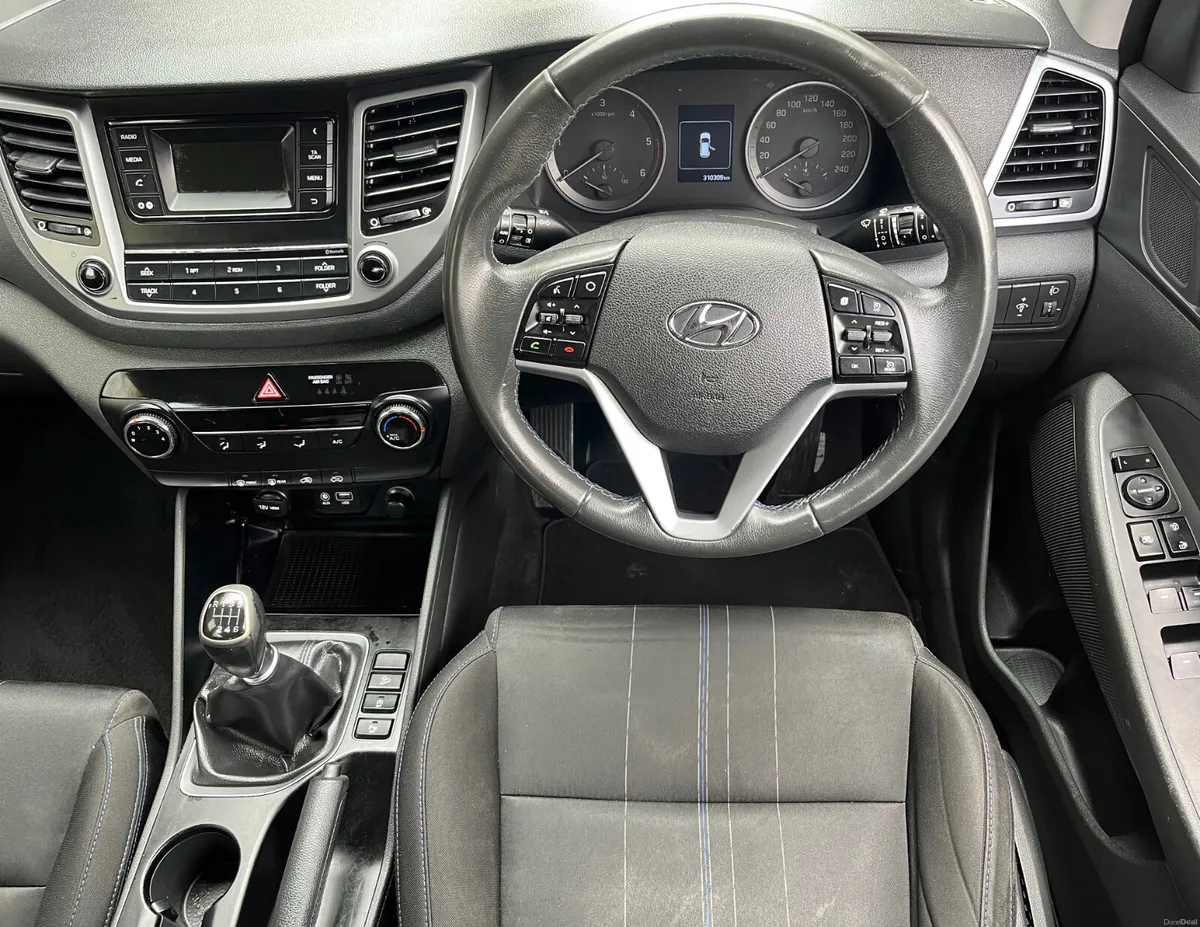 Hyundai Tucson Comfort 1.7 Diesel - Image 6