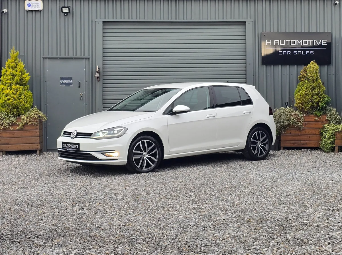 2018 VOLKSWAGEN GOLF 1.4 TSI HIGHLINE AUTO LOW KMS - Image 1