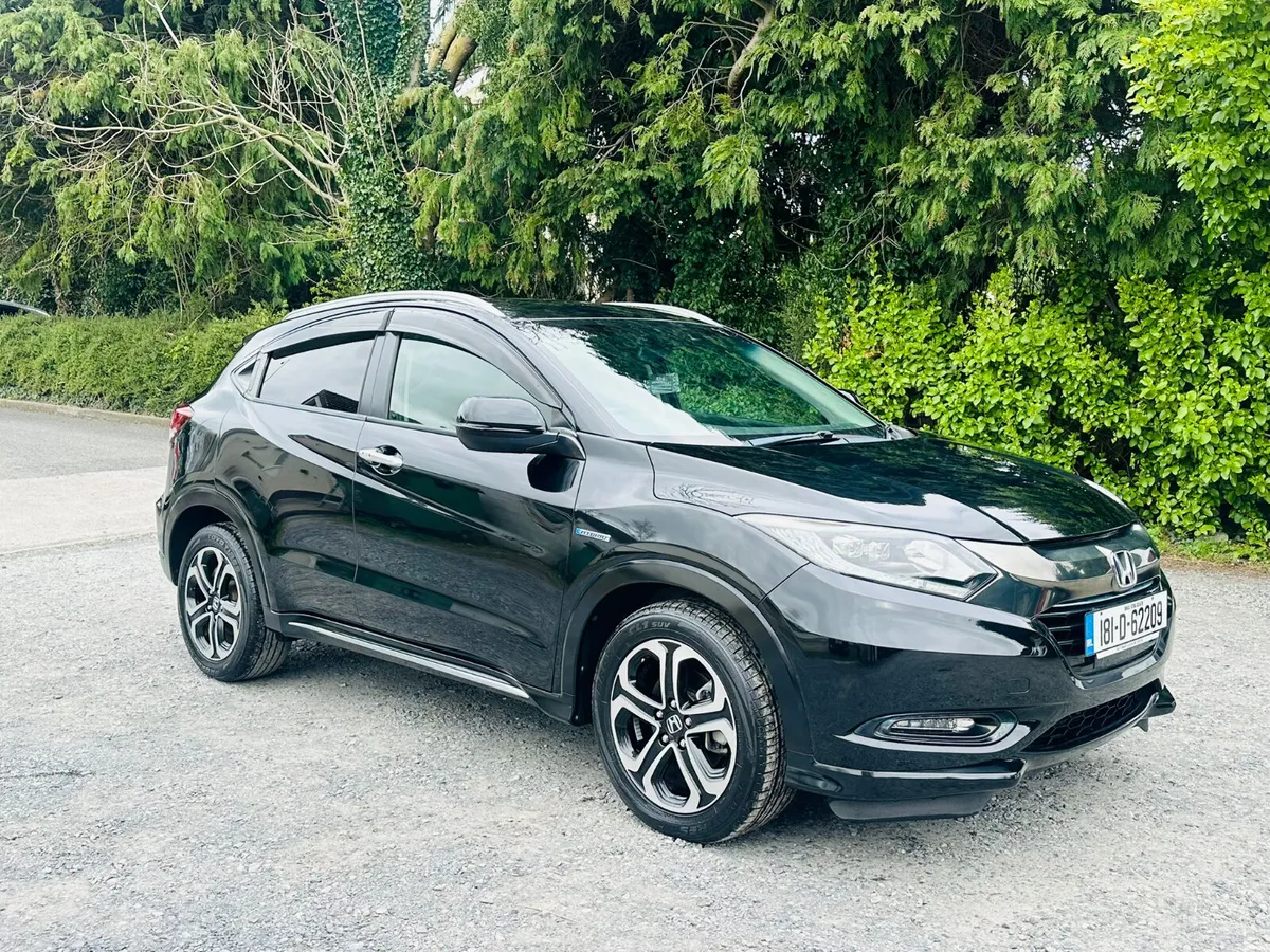 Honda Vezel 2018 1.5 Hybrid Auto 39000 KM ONLY - Image 3