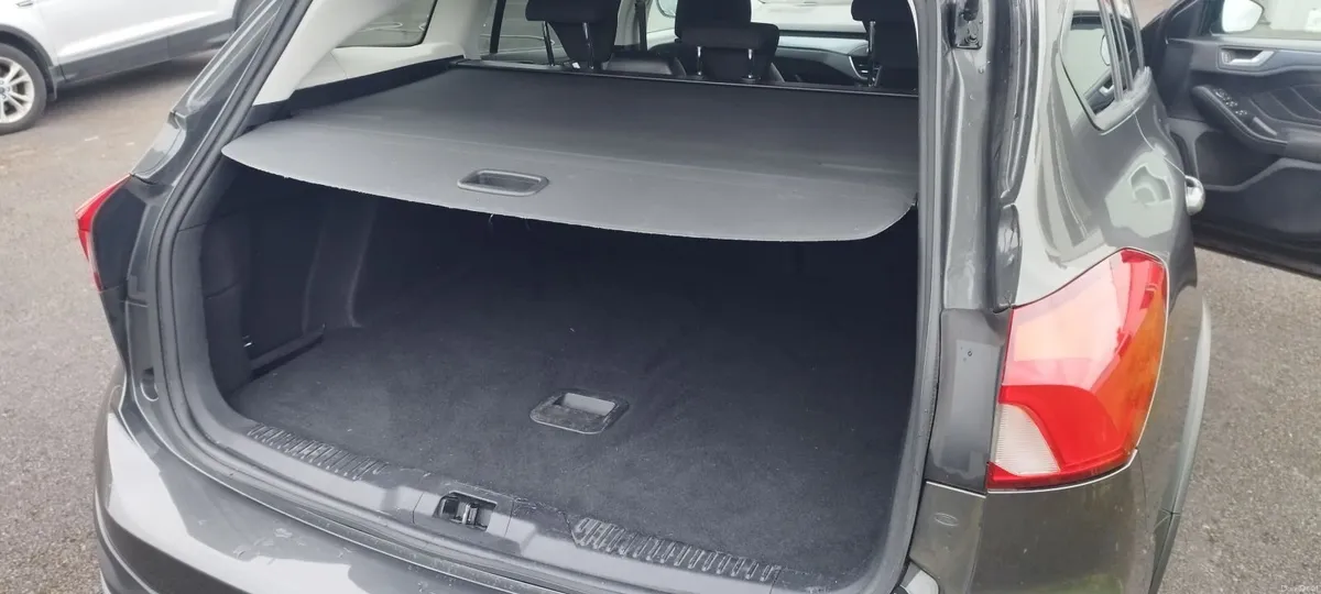 FORD FOCUS ACTIVE EDITION 5W 1.5TD1 1.5 TD 120 M - Image 2