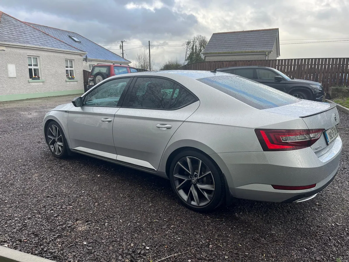 Skoda Superb 2.0TDI SPORT LINE 150 BHP PAN ROOF - Image 4