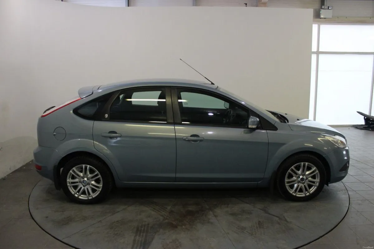Ford Focus 1.6i 115 PS Ti-VCT Ghia - TENDER 24 - Image 3
