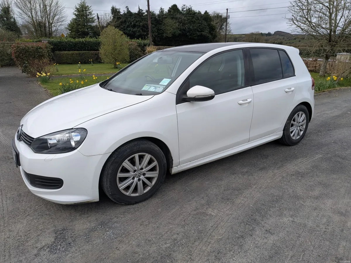 2012 VW Golf 1.6TDI- fresh NCT - taxed- serviced - Image 1