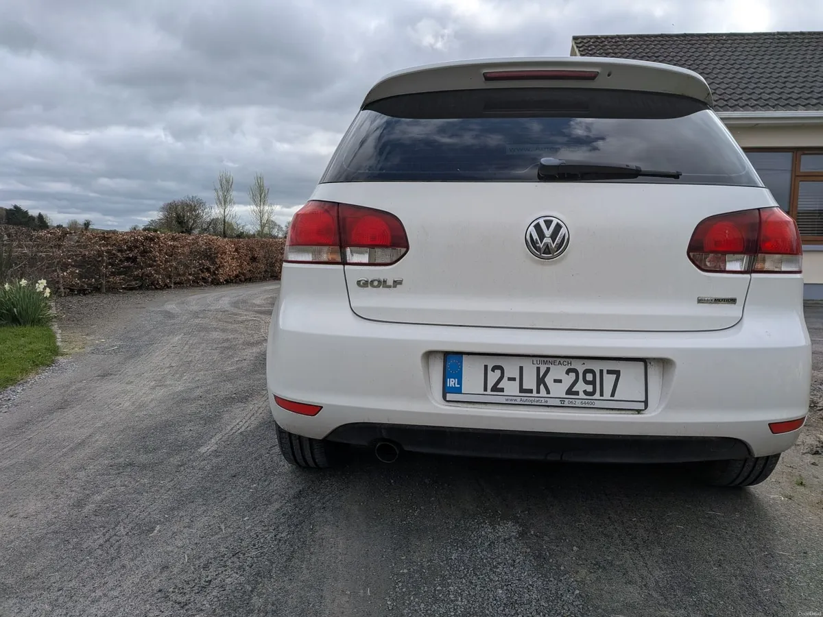 2012 VW Golf 1.6TDI- fresh NCT - taxed- serviced - Image 4