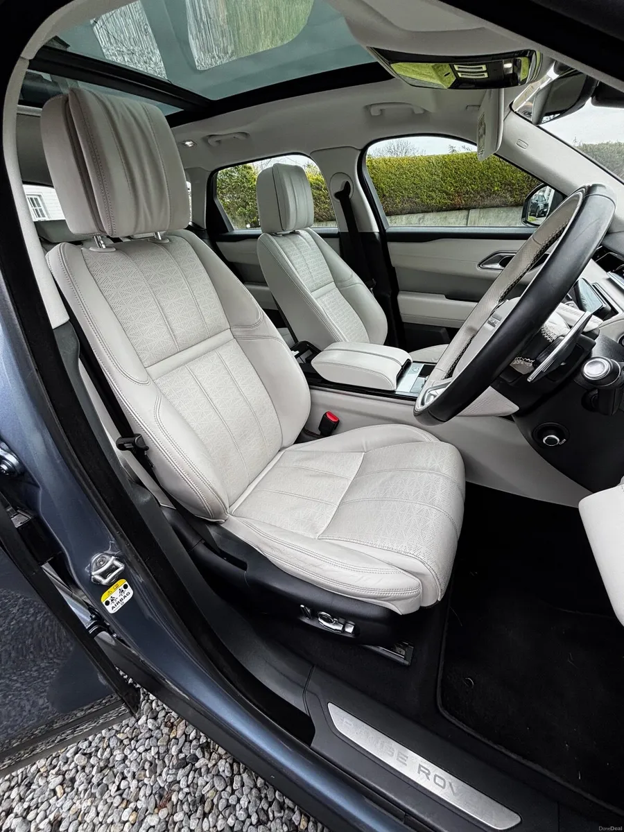 Land Rover Range Rover Velar 2017 - Image 3
