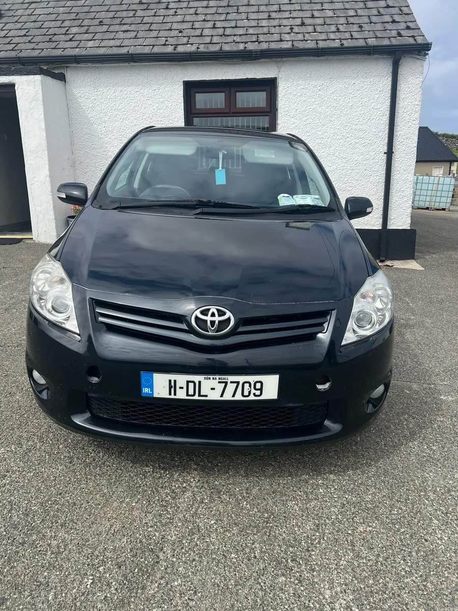 Toyota Auris 2011 - Image 1