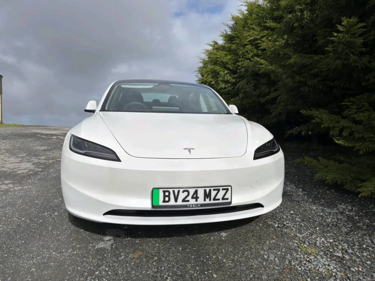 Tesla Model 3 2024 very low miles - Image 4