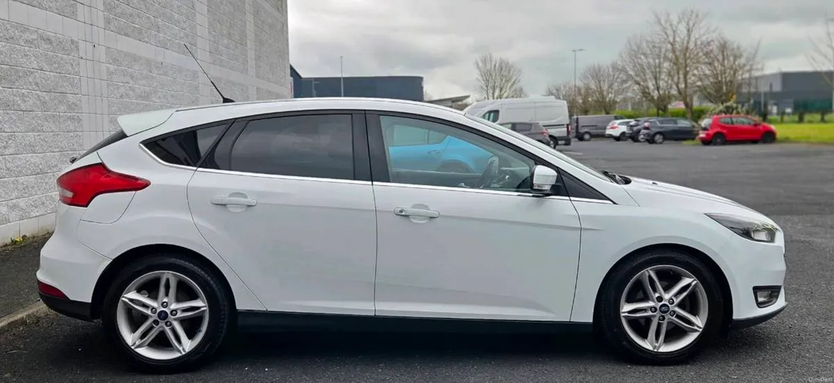 162 Ford Focus 1.0L EcoBoost..Low KM..6900e - Image 4