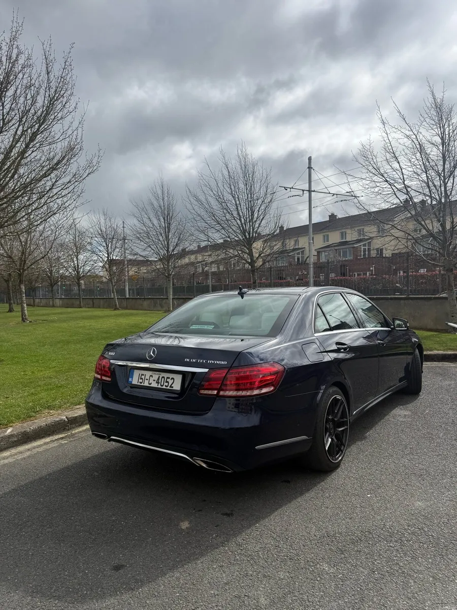 Mercedes E300 Hybrid diesel - Image 4