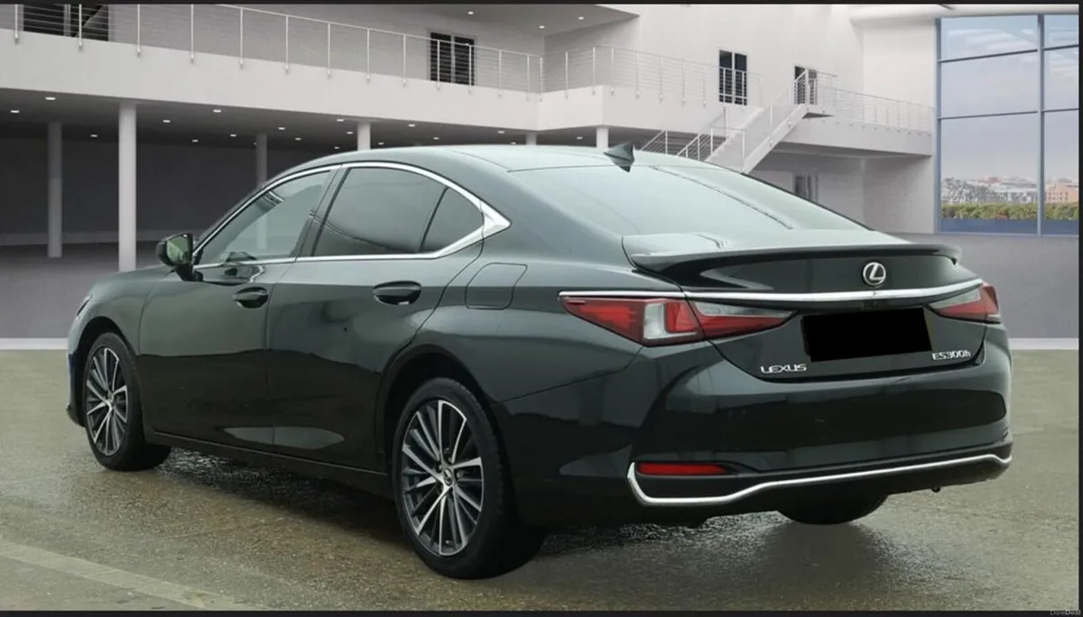 2023 LEXUS ES 300H PREMIUM SUNROOF // HIGH SPEC - Image 3