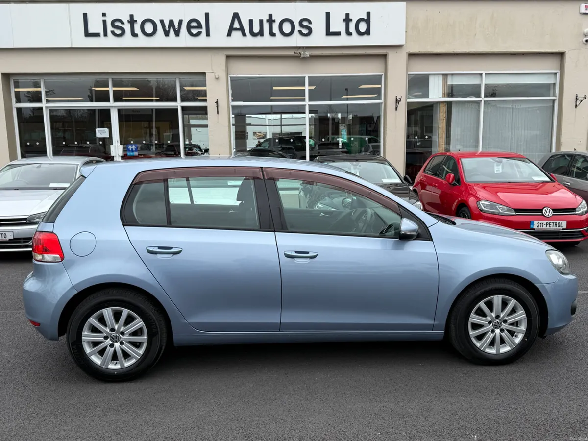 12 VW GOLF 1.2 TRENDLINE PREMIUM AUTOMATIC - Image 1