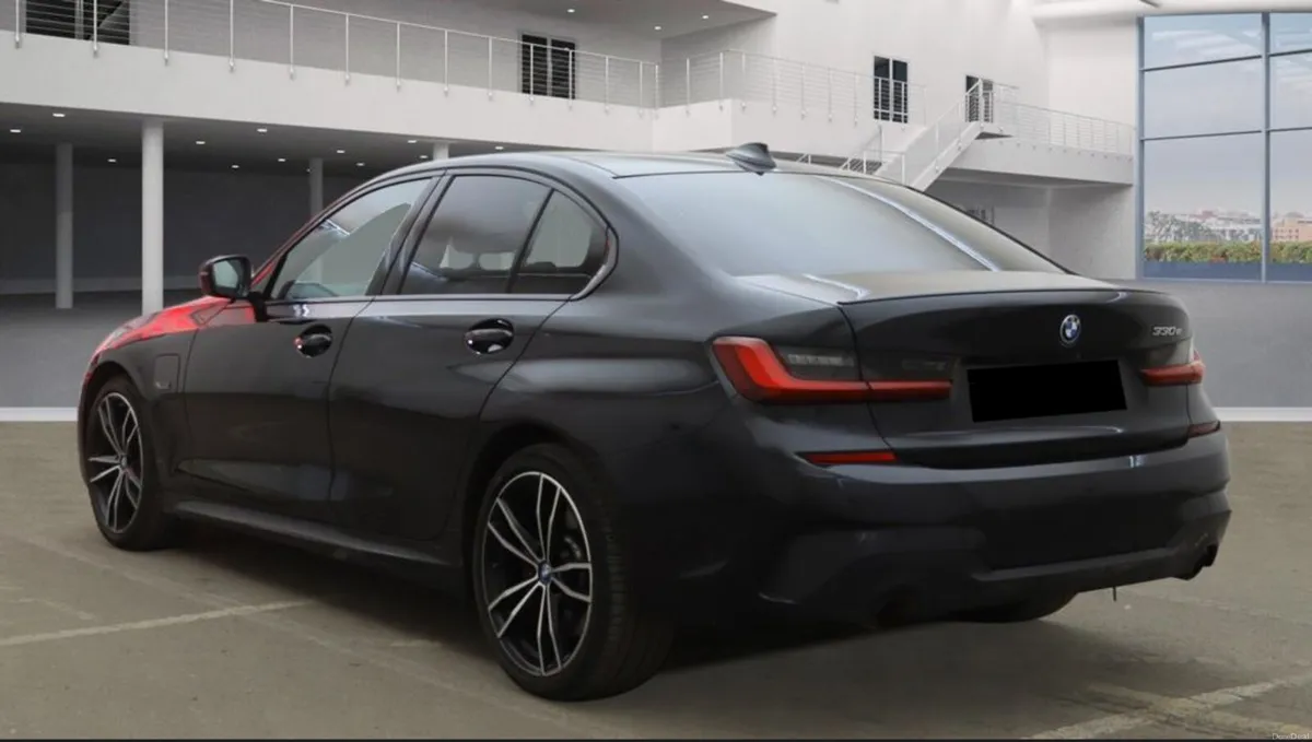 BMW 3 SERIES 330e M SPORT  292BHP / HIGH SPEC - Image 3